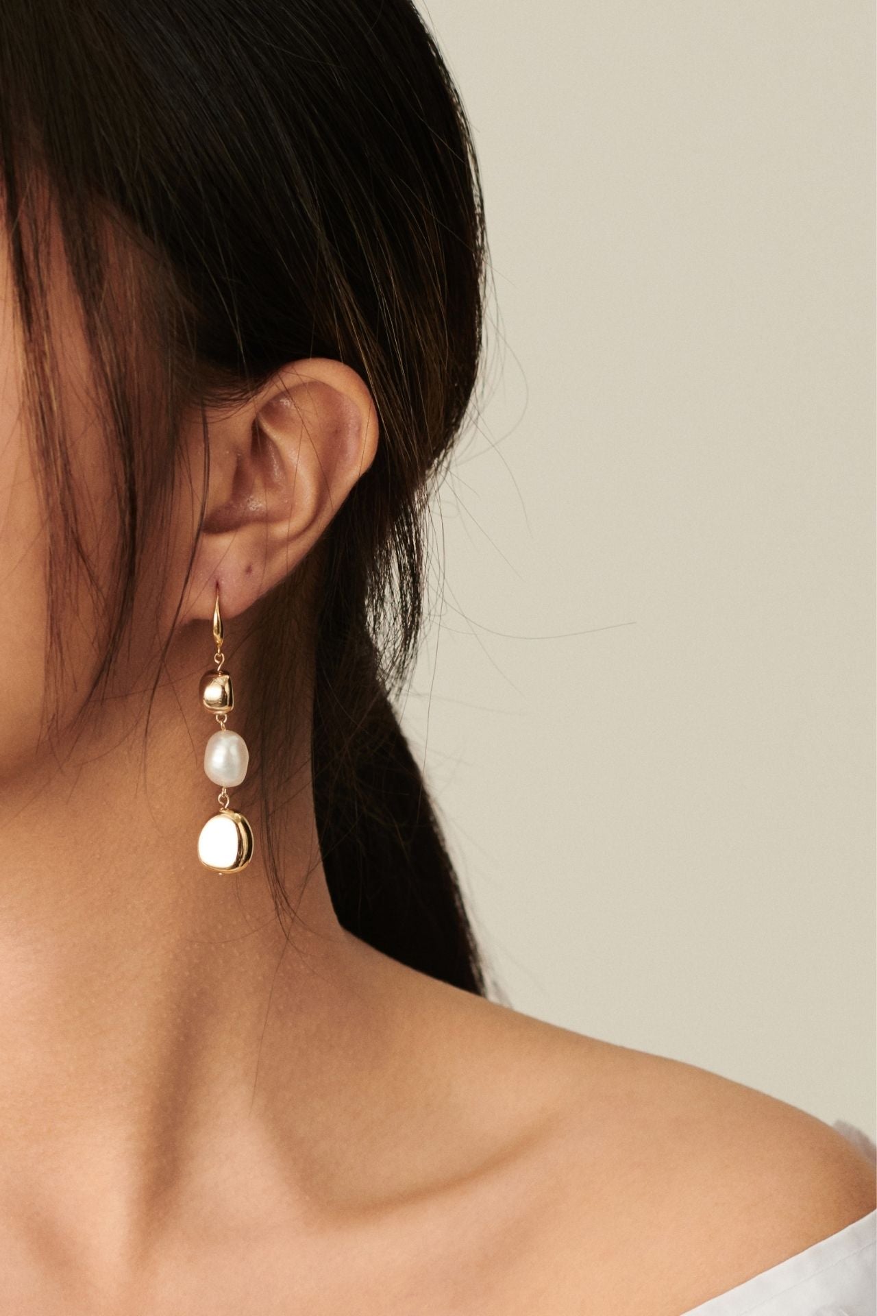 Stone with Pearl Earrings