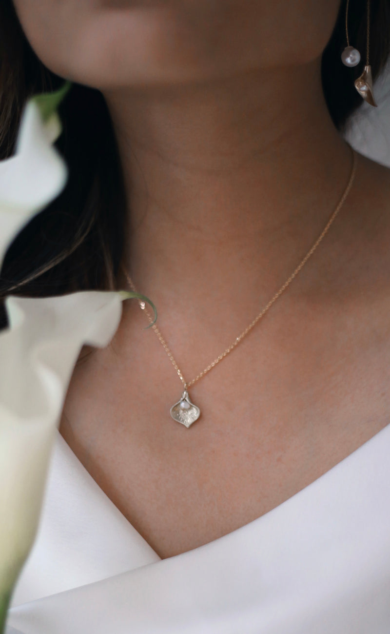 Calla Lily Necklace