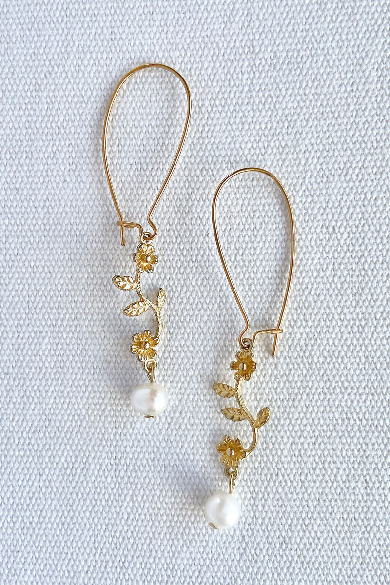 Anette Flower Earrings